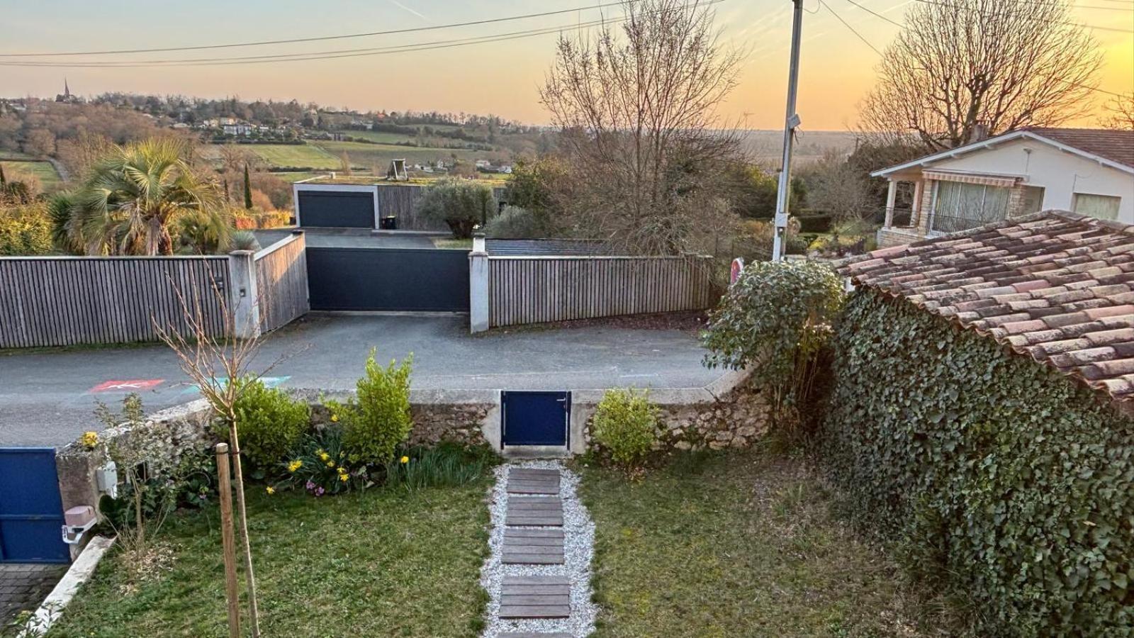 Maison De Charme Avec Jardin Et Terrasse Camblanes-et-Meynac Dış mekan fotoğraf